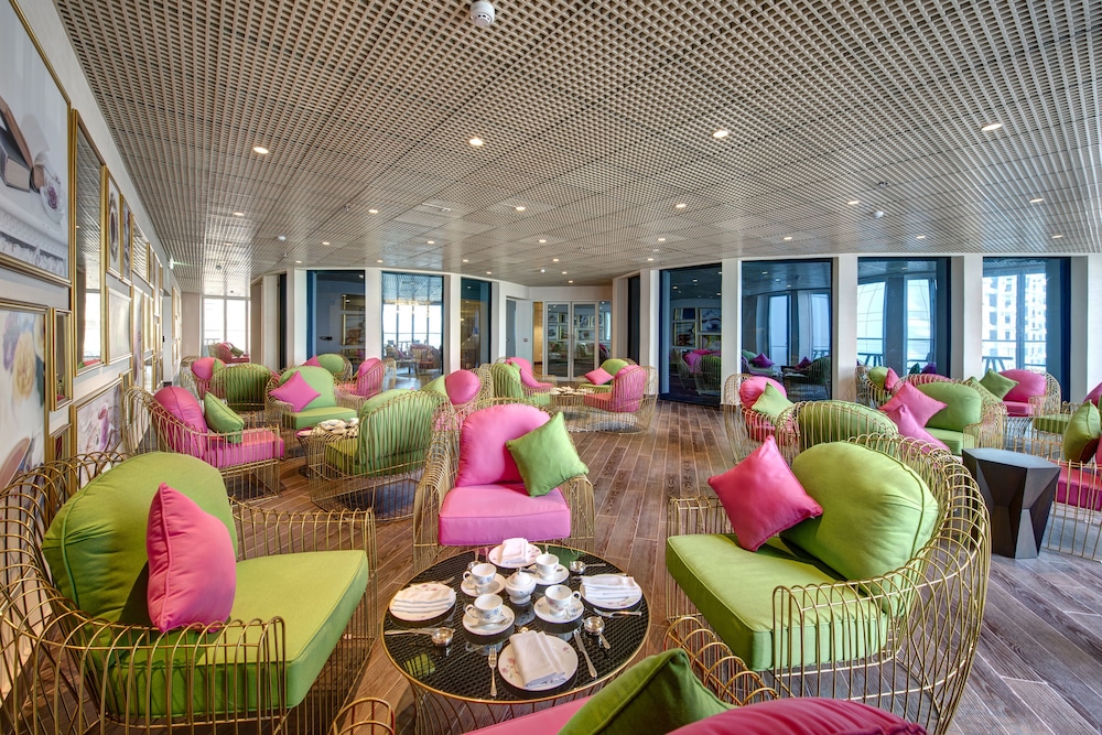 Dukes The Palm Dubai Hotel — Restaurant & bars in Dubai