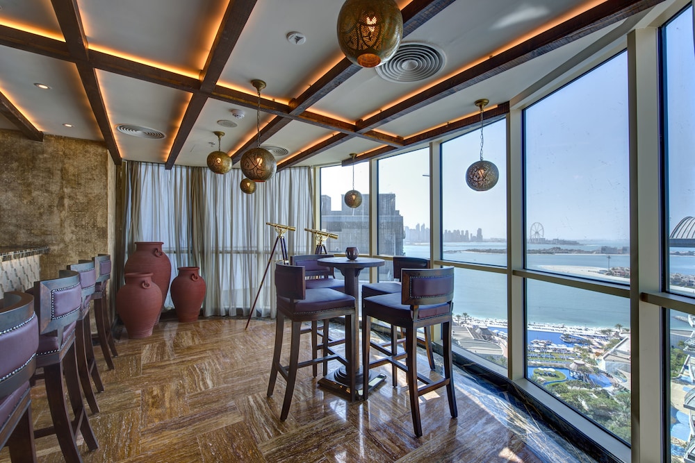 Dukes The Palm Dubai Hotel — Restaurant & bars in Dubai