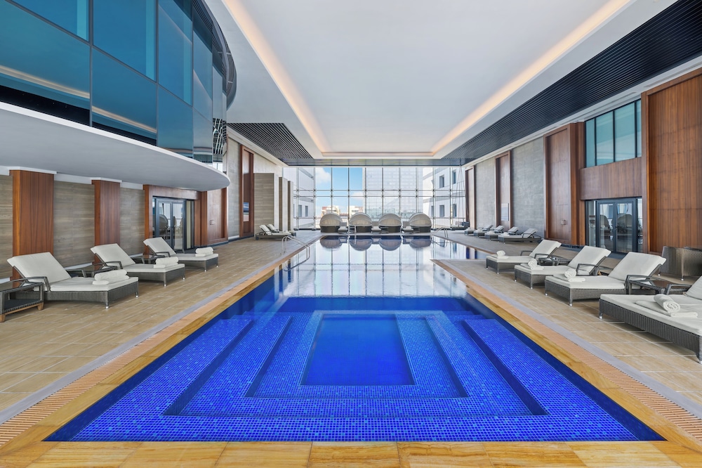 Dukes The Palm Dubai Hotel — Swimming pool in Dubai