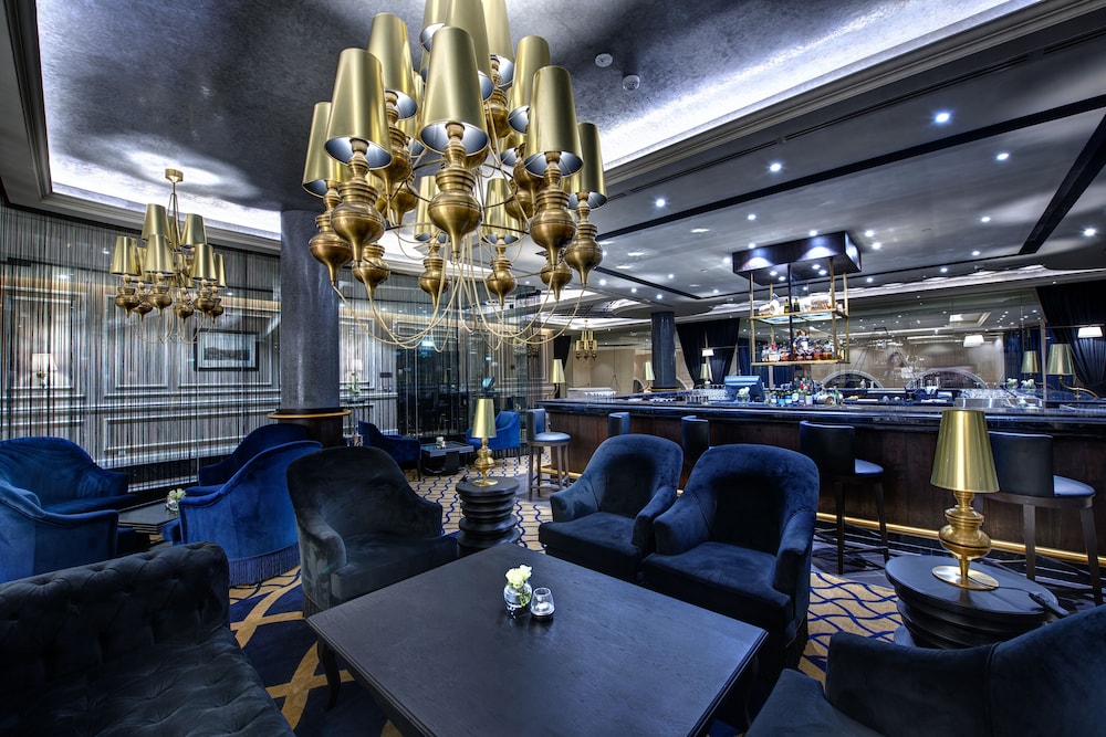 Dukes The Palm Dubai Hotel — Restaurant & bars in Dubai