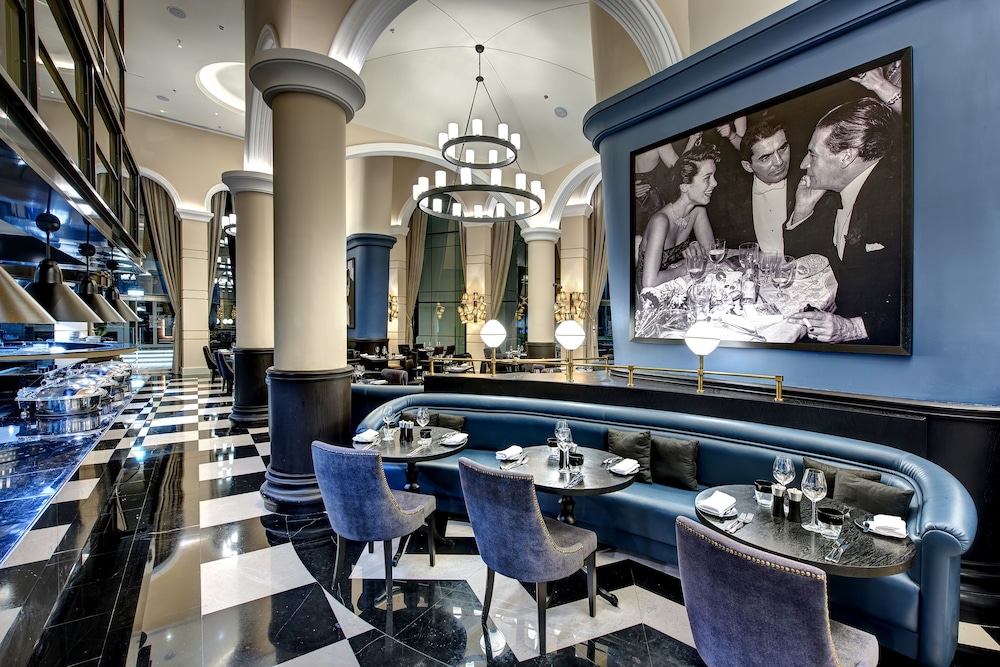 Dukes The Palm Dubai Hotel — Restaurant & bars in Dubai