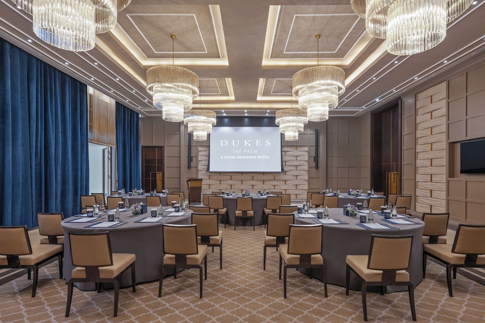 Dukes The Palm Dubai Hotel — Restaurant & bars in Dubai