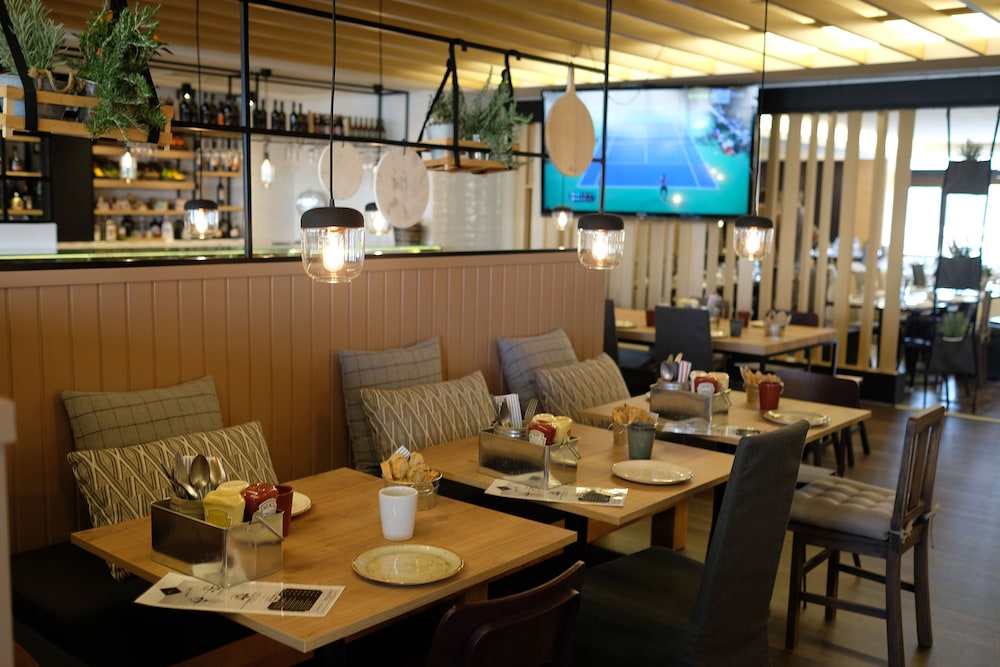 Novotel Lisboa — Restaurant & bars in Lisbon, Lisboa