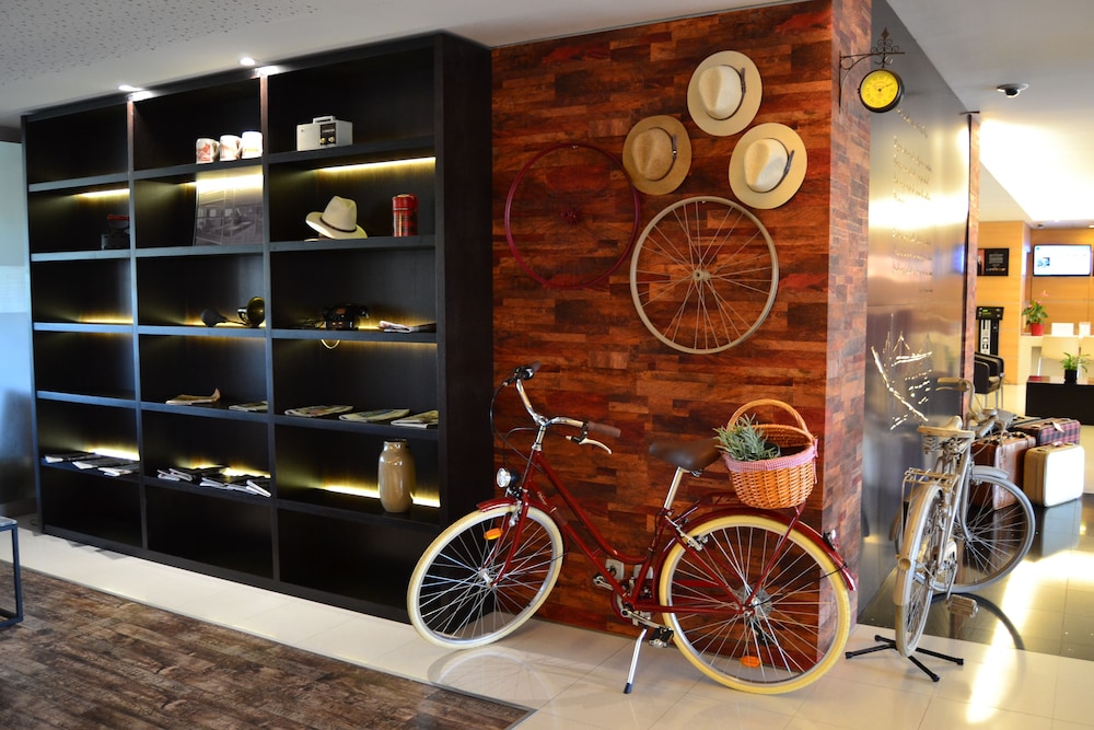 Novotel Lisboa — Hotel building in Lisbon, Lisboa
