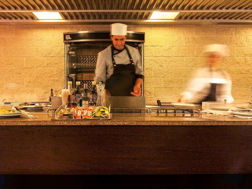 Novotel Lisboa — Restaurant & bars in Lisbon, Lisboa