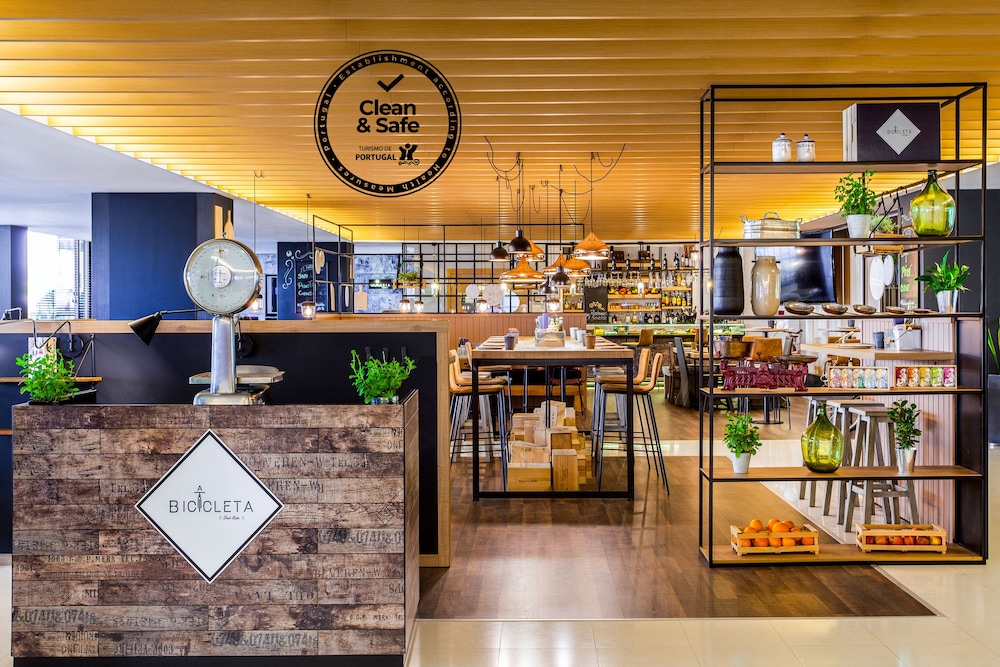 Novotel Lisboa — Restaurant & bars in Lisbon, Lisboa