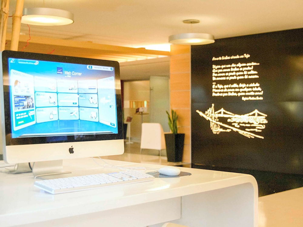 Novotel Lisboa — Hotel building in Lisbon, Lisboa
