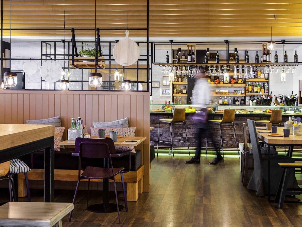 Novotel Lisboa — Restaurant & bars in Lisbon, Lisboa