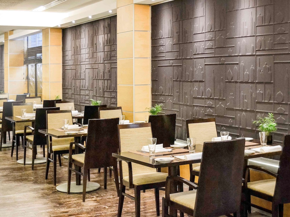 Novotel Lisboa — Restaurant & bars in Lisbon, Lisboa