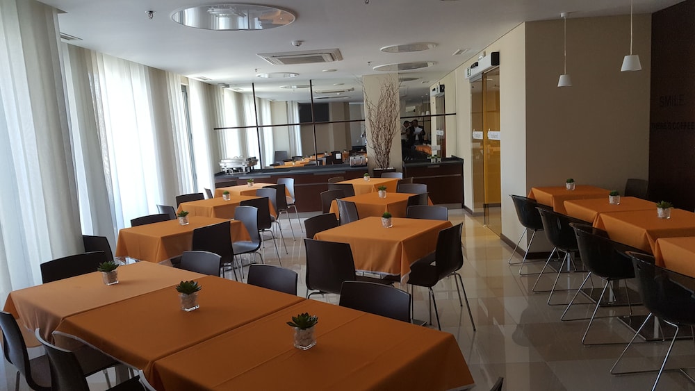 Fenicius Charme Hotel — Restaurant & bars in Lisbon, Lisboa