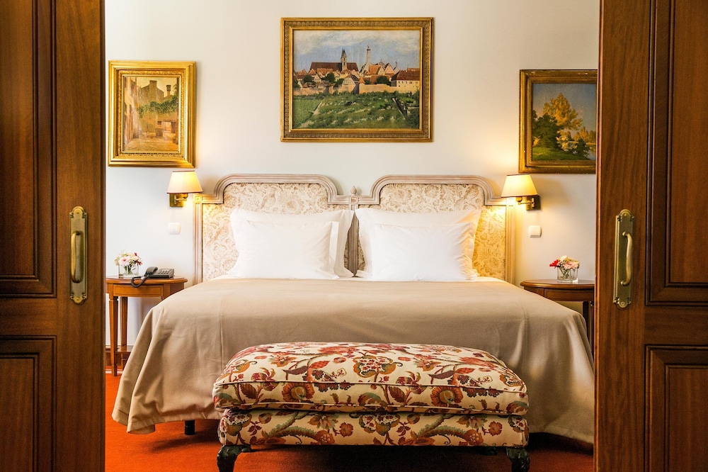 Pestana Palace Lisboa Hotel & National Monument - The Leading Hotels of the World — Hotel rooms in Lisbon, Lisboa