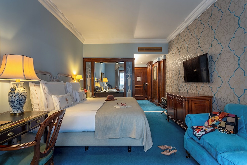 Pestana Palace Lisboa Hotel & National Monument - The Leading Hotels of the World — Hotel rooms in Lisbon, Lisboa