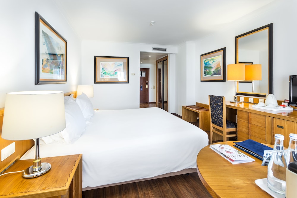 Radisson Blu Hotel — Hotel rooms in Lisbon, Lisboa