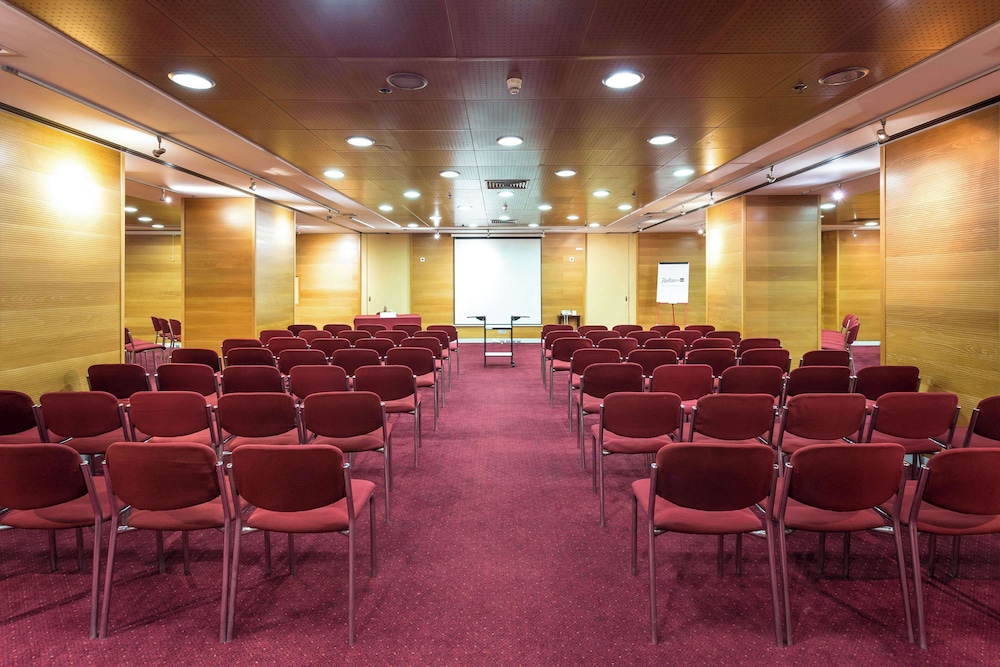 Radisson Blu Hotel — Hotel building in Lisbon, Lisboa