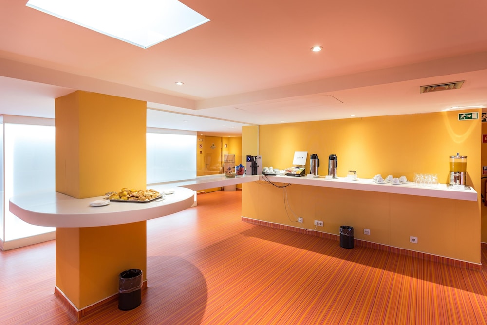 Radisson Blu Hotel — Restaurant & bars in Lisbon, Lisboa
