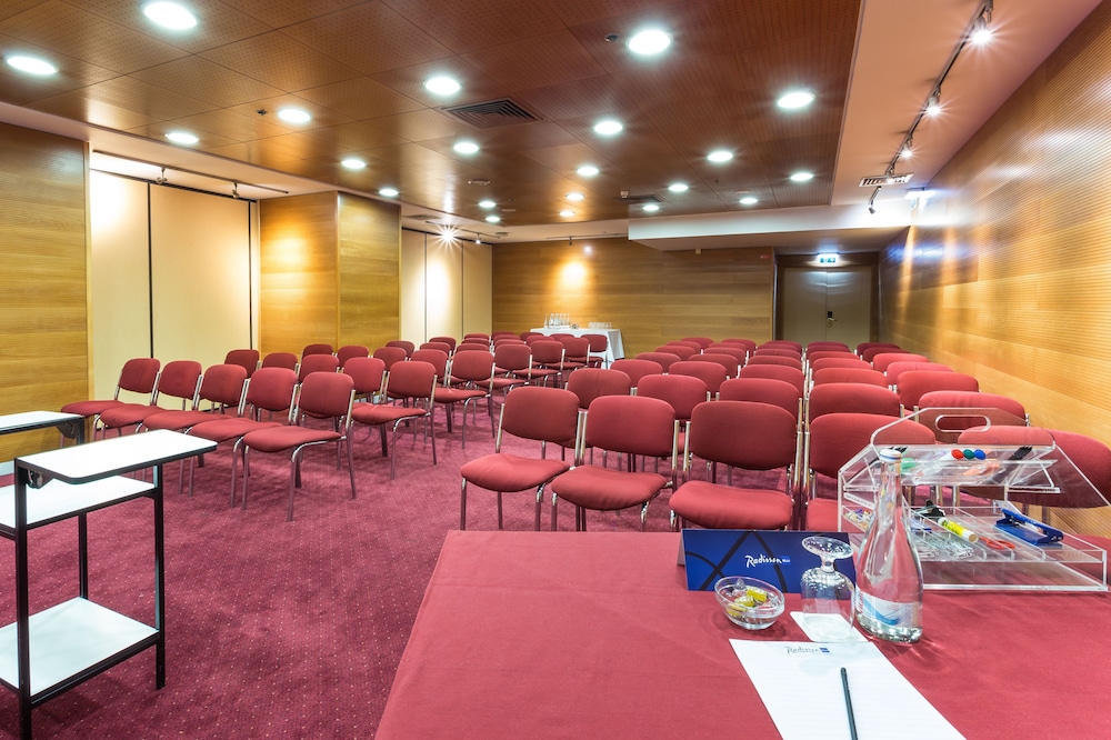 Radisson Blu Hotel — Hotel building in Lisbon, Lisboa