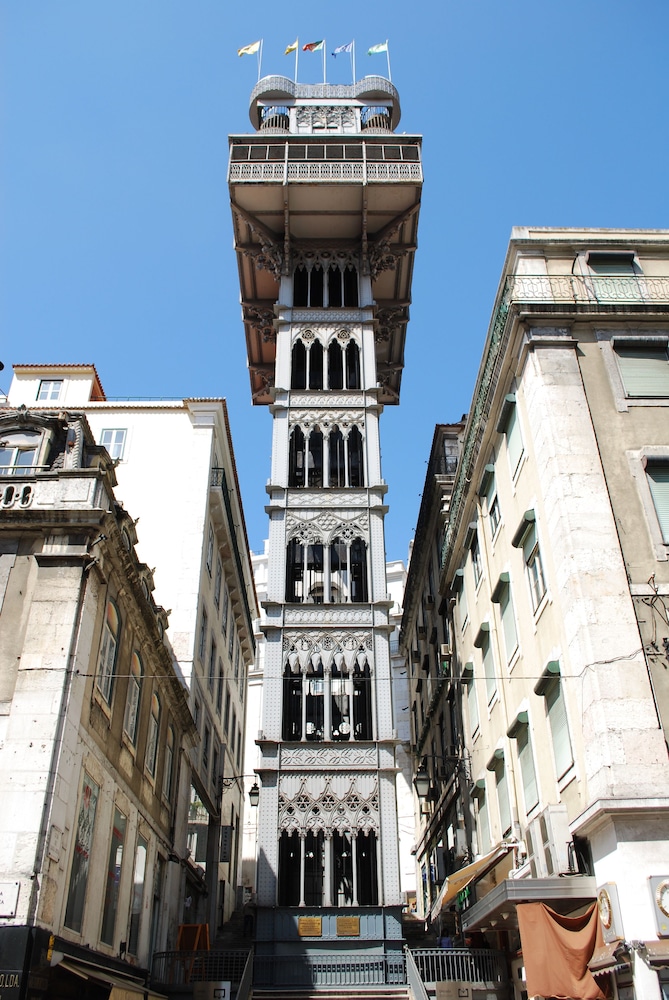 Radisson Blu Hotel — Attractions in the area in Lisbon, Lisboa