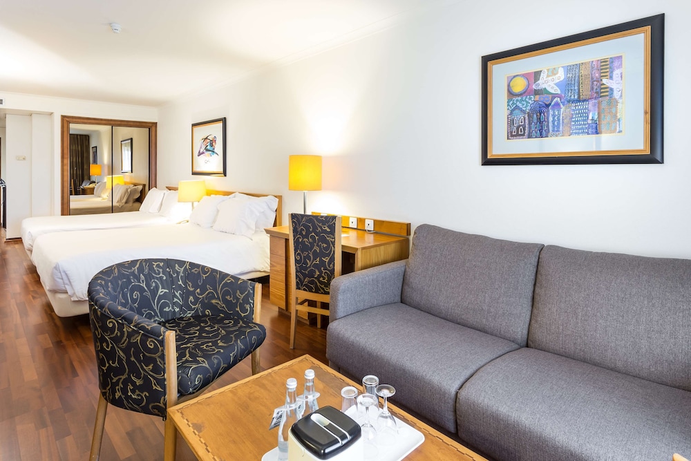 Radisson Blu Hotel — Hotel rooms in Lisbon, Lisboa
