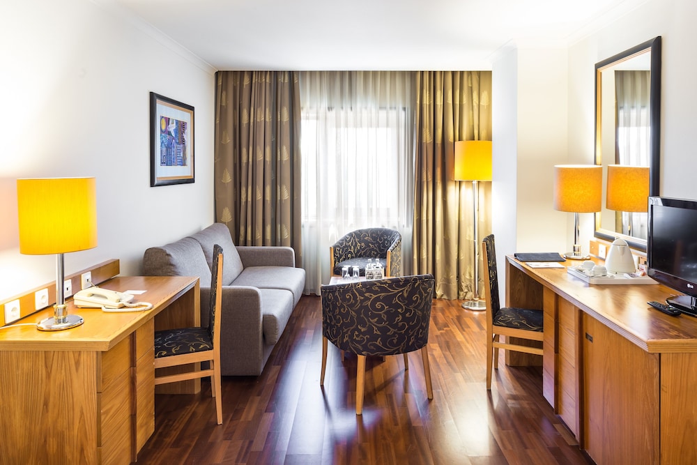 Radisson Blu Hotel — Hotel rooms in Lisbon, Lisboa