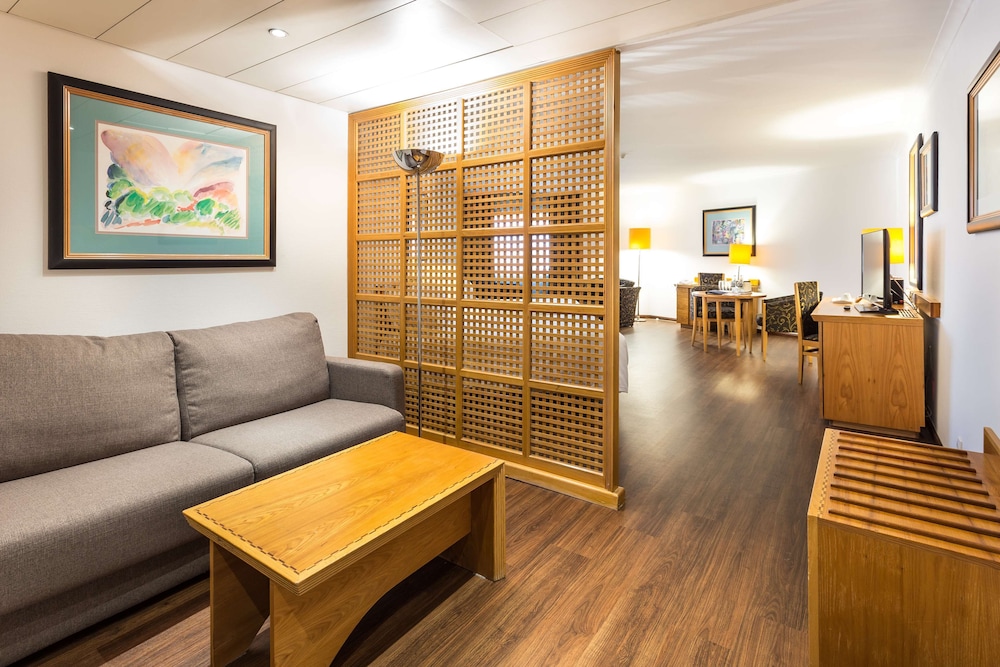 Radisson Blu Hotel — Hotel rooms in Lisbon, Lisboa