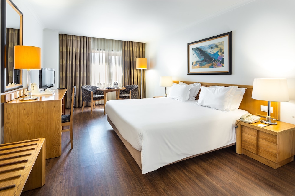 Radisson Blu Hotel — Hotel rooms in Lisbon, Lisboa