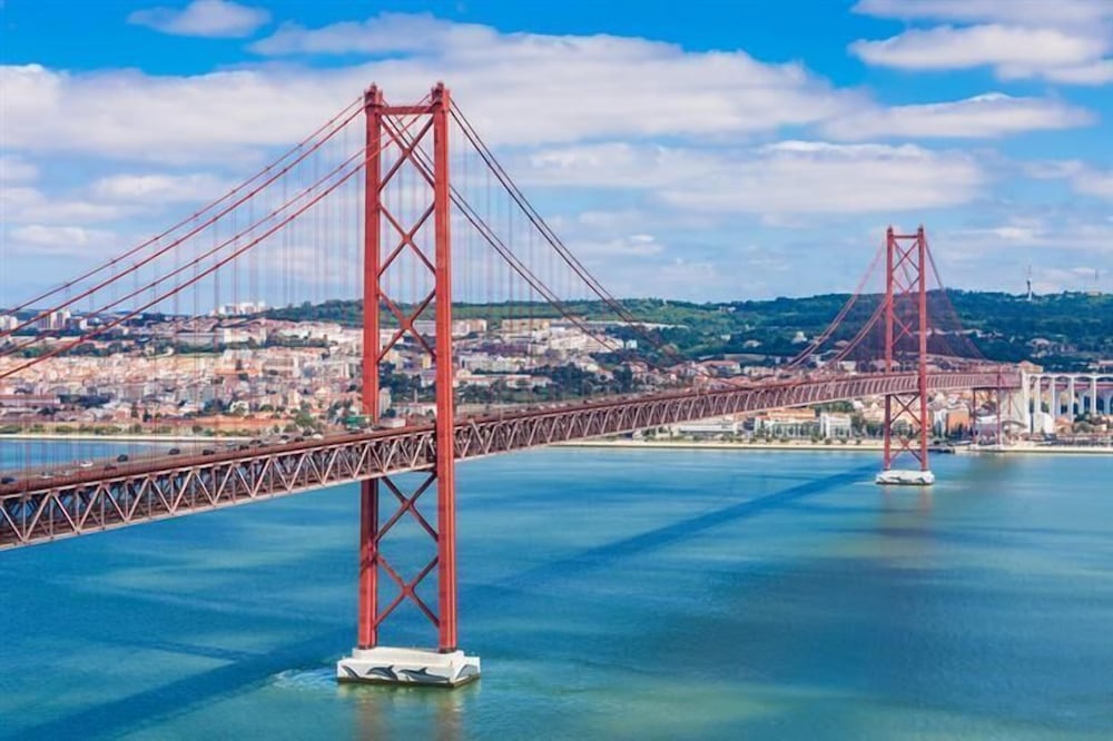 Radisson Blu Hotel — Attractions in the area in Lisbon, Lisboa