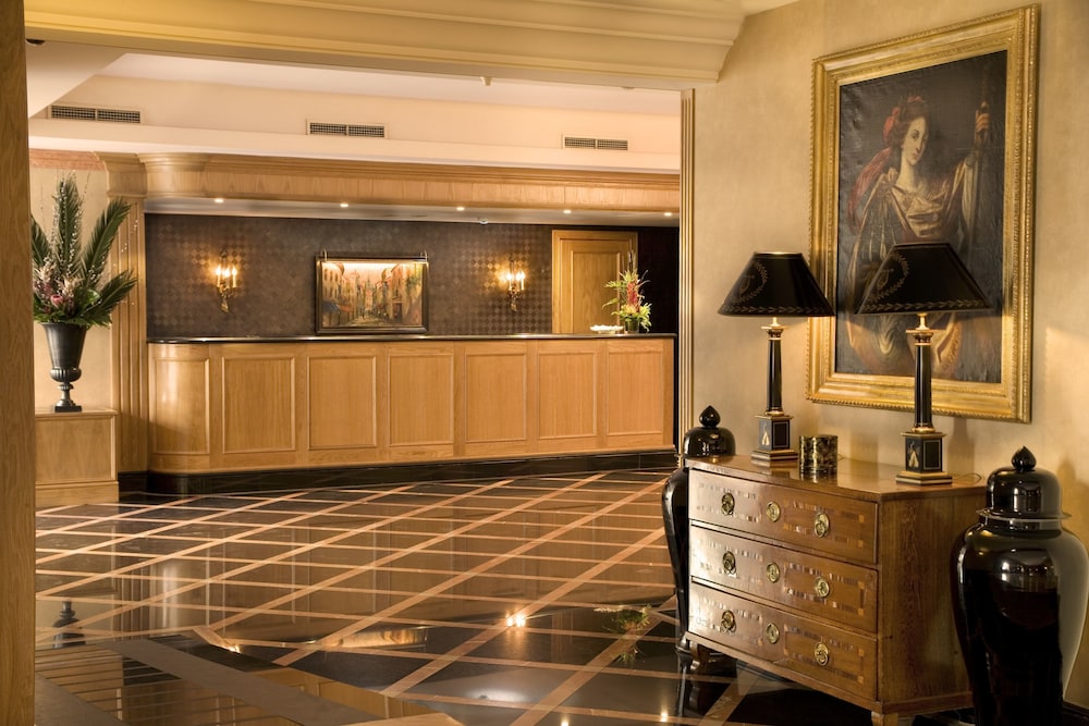 Hotel Real Palacio — Hotel building in Lisbon, Lisboa