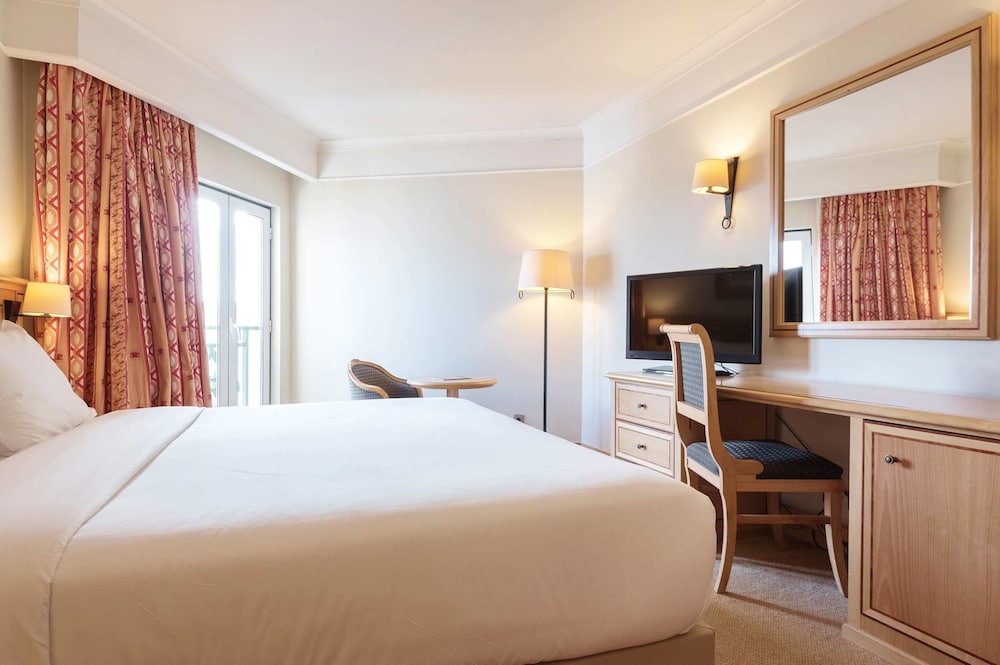 Hotel Real Palacio — Hotel rooms in Lisbon, Lisboa
