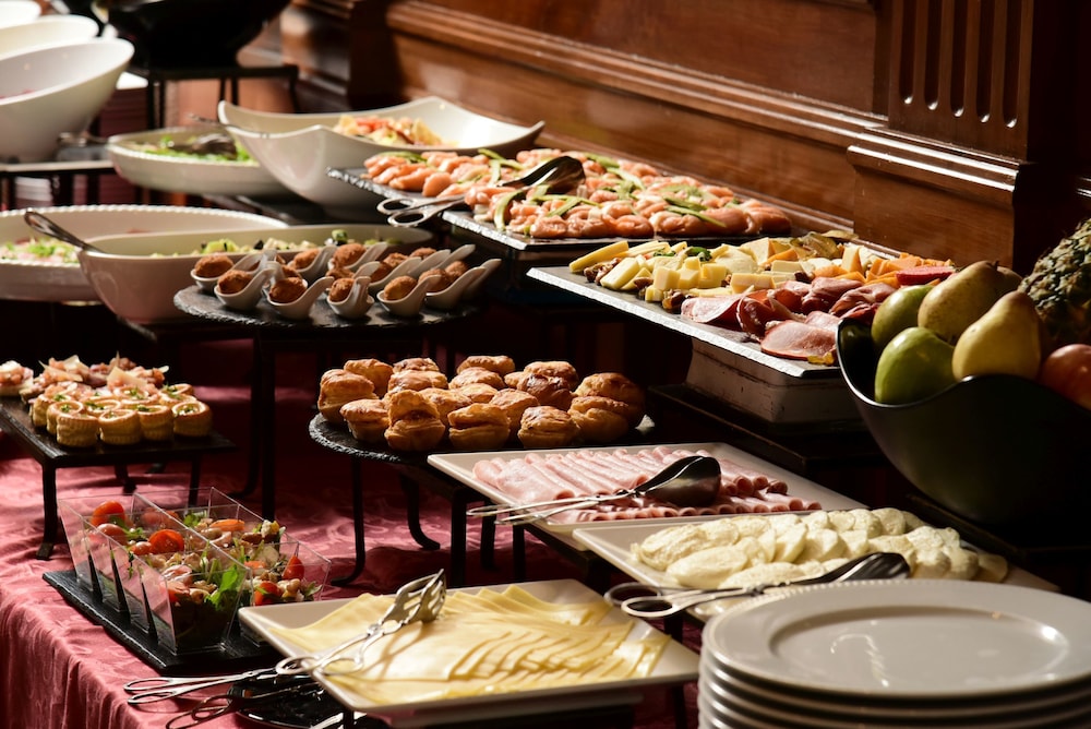 Hotel Real Palacio — Restaurant & bars in Lisbon, Lisboa