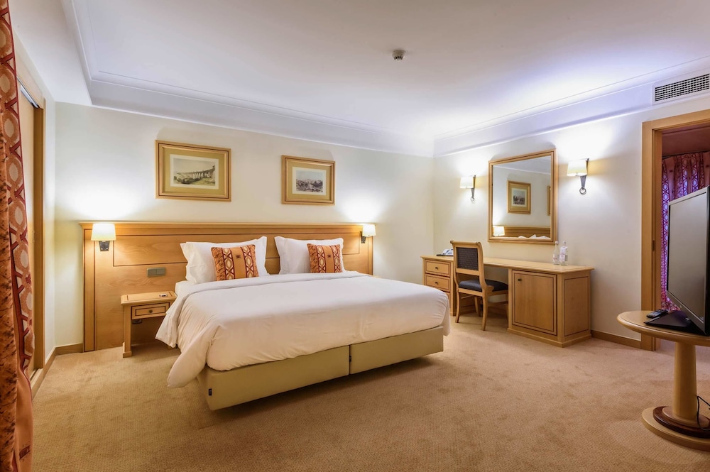 Hotel Real Palacio — Hotel rooms in Lisbon, Lisboa