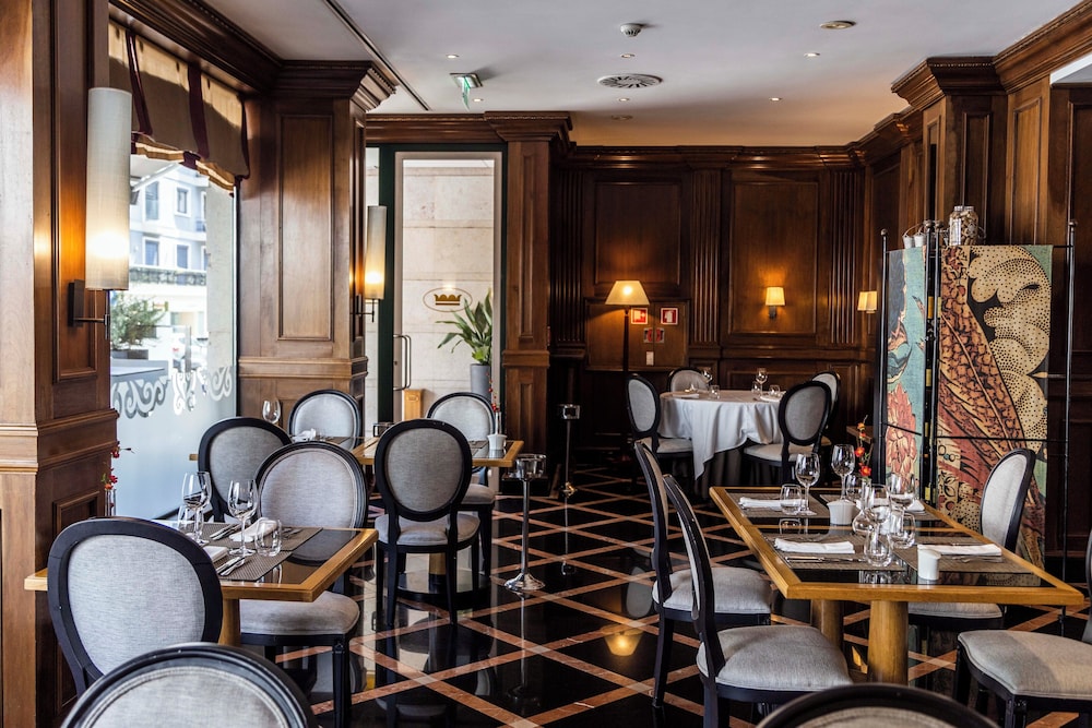 Hotel Real Palacio — Restaurant & bars in Lisbon, Lisboa