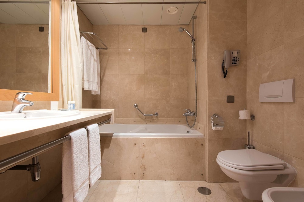 Hotel Real Palacio — Hotel rooms in Lisbon, Lisboa