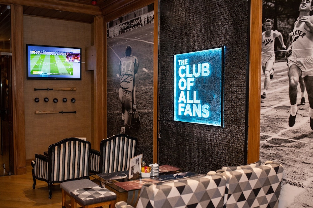 Hotel Real Palacio — Restaurant & bars in Lisbon, Lisboa