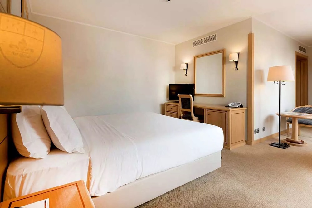 Hotel Real Palacio — Hotel rooms in Lisbon, Lisboa