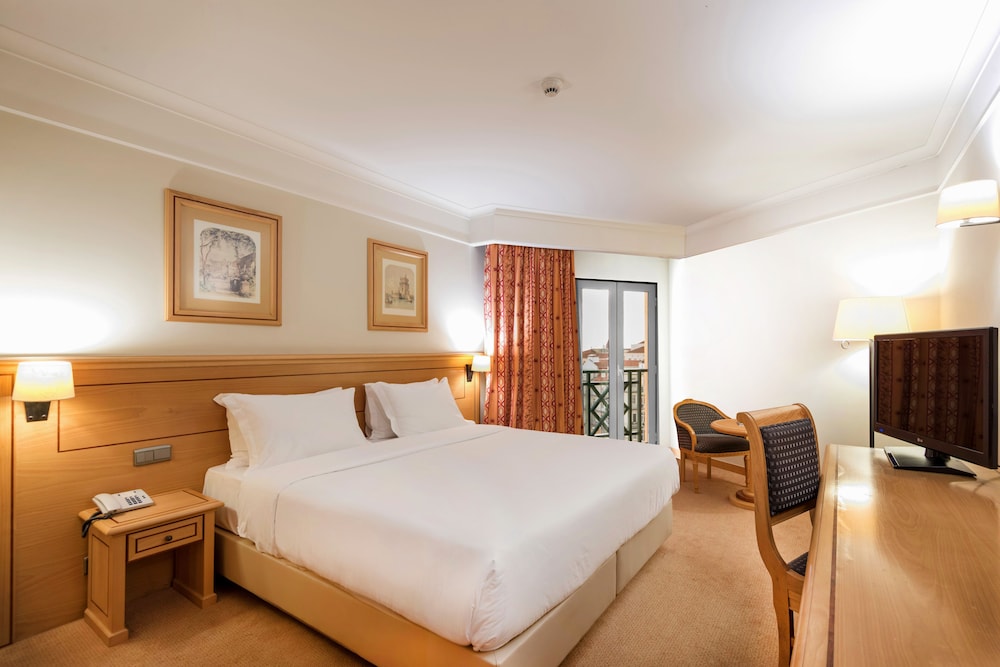Hotel Real Palacio — Hotel rooms in Lisbon, Lisboa