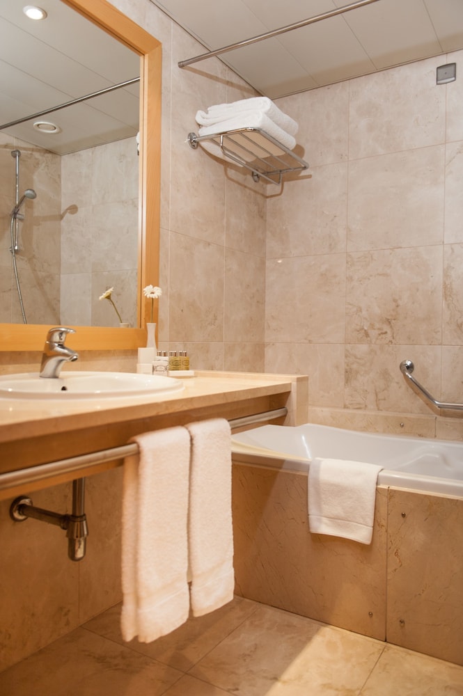 Hotel Real Palacio — Hotel rooms in Lisbon, Lisboa