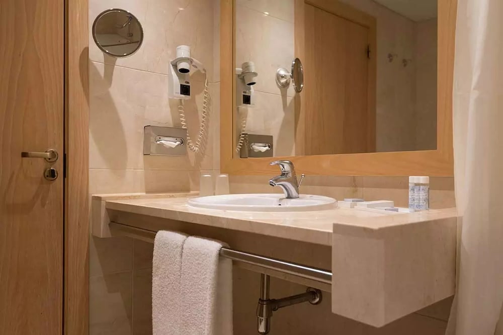 Hotel Real Palacio — Hotel rooms in Lisbon, Lisboa