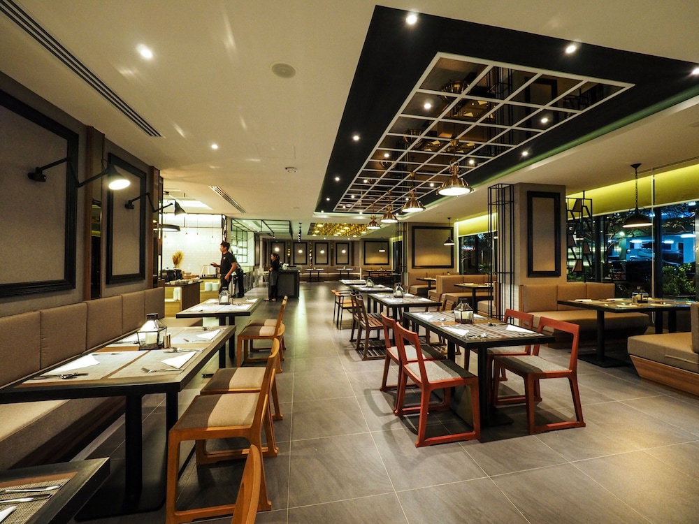 130 Hotel & Residence Bangkok — Restaurant & bars in Bangkok, Bangkok