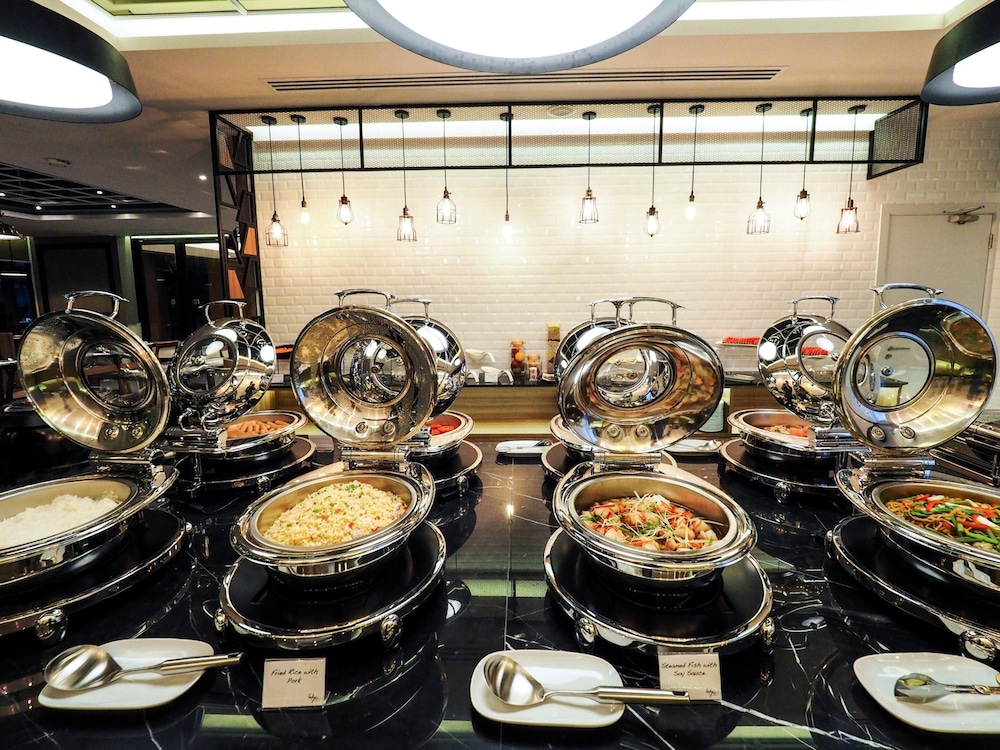 130 Hotel & Residence Bangkok — Restaurant & bars in Bangkok, Bangkok