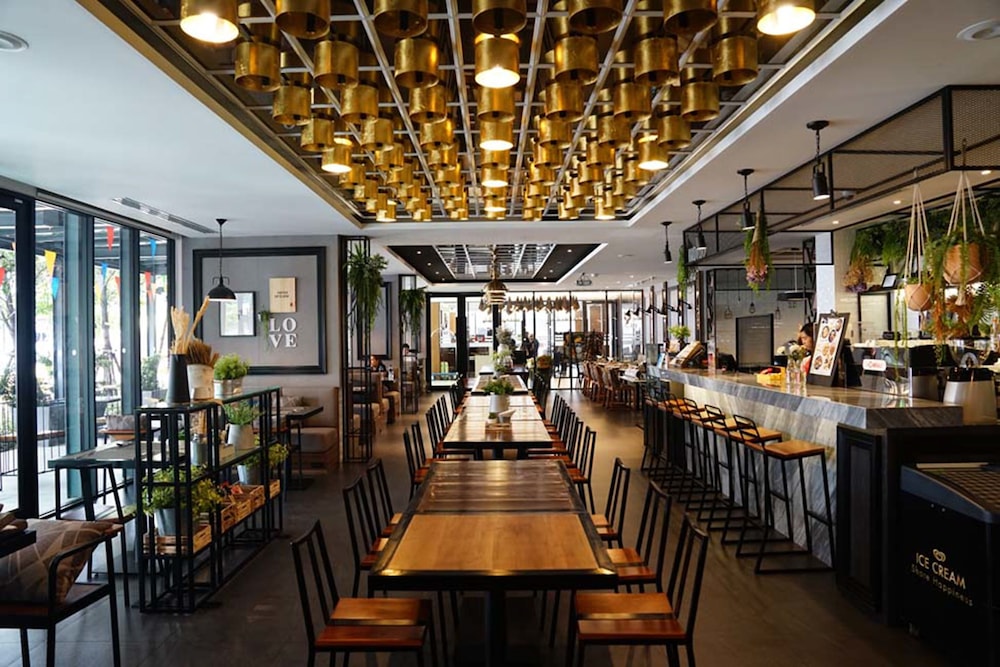 130 Hotel & Residence Bangkok — Restaurant & bars in Bangkok, Bangkok