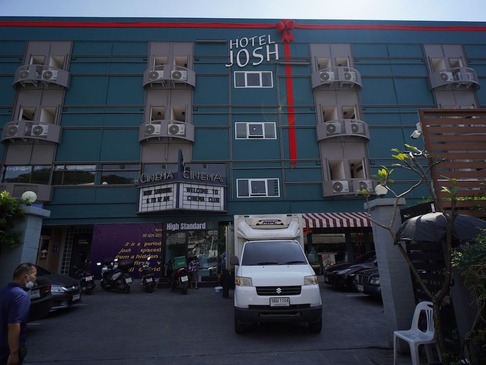 Josh Hotel