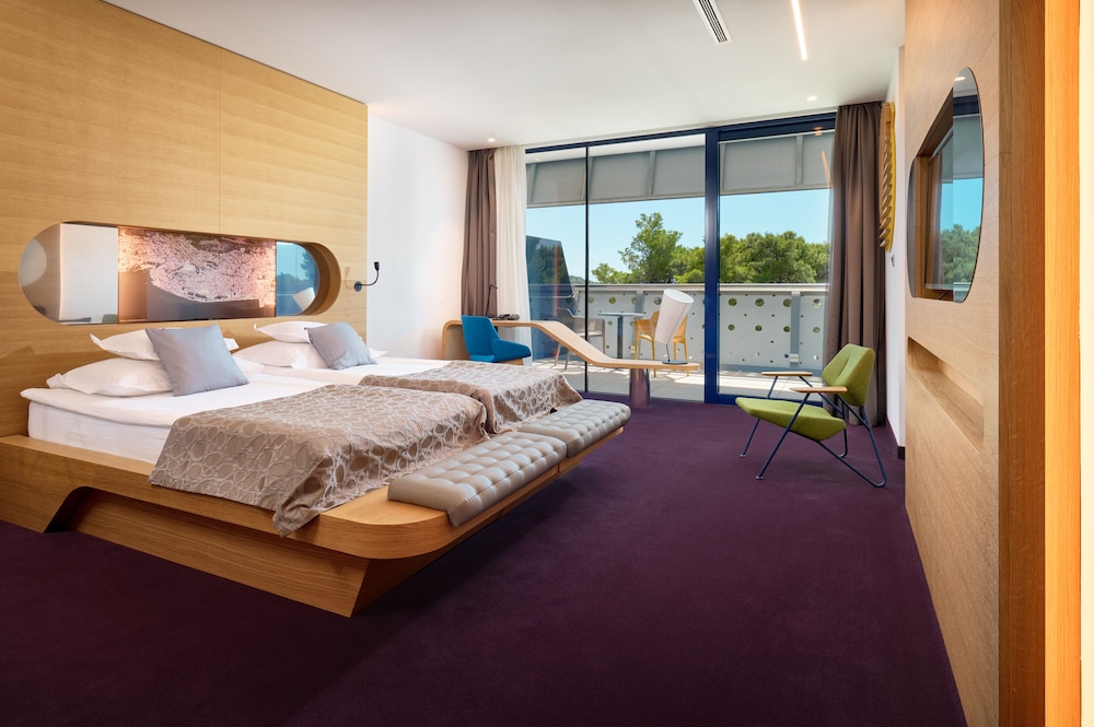Hotel Olympia Sky — Hotel rooms in Vodice, Šibenik-Knin