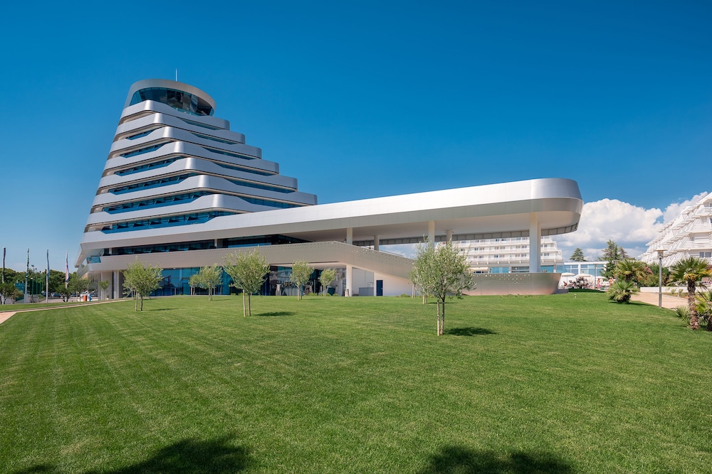 Hotel Olympia Sky — Hotel building in Vodice, Šibenik-Knin