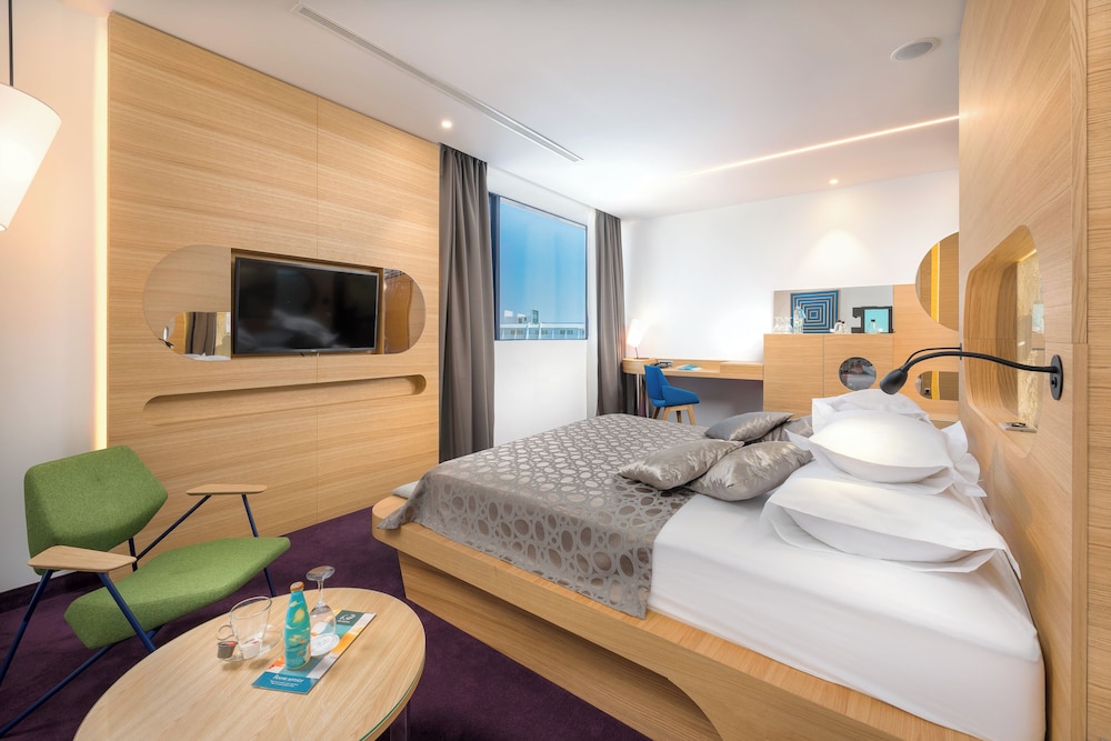 Hotel Olympia Sky — Hotel rooms in Vodice, Šibenik-Knin