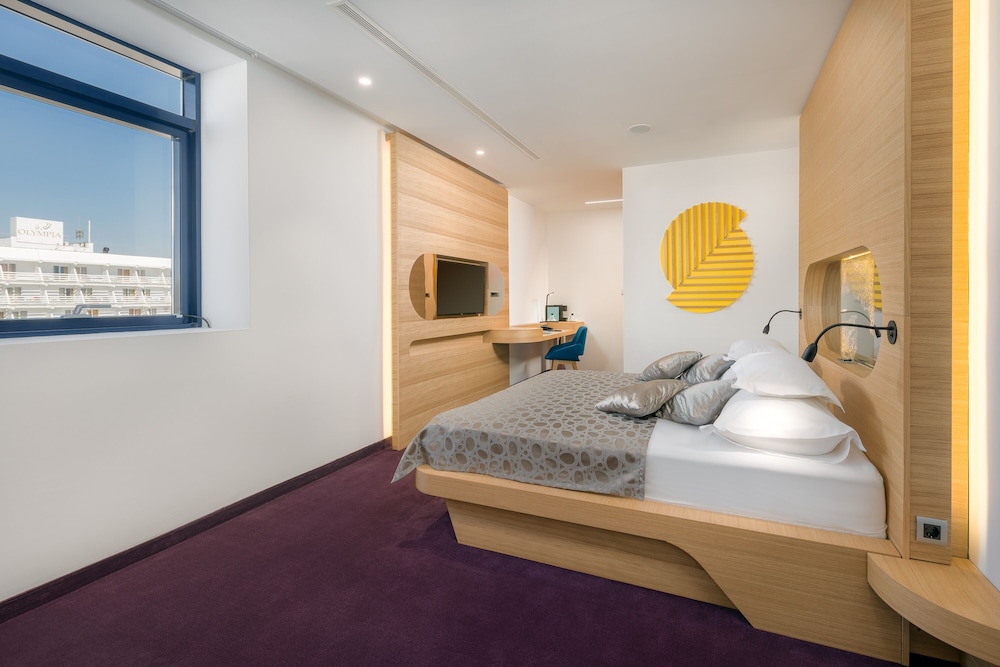Hotel Olympia Sky — Hotel rooms in Vodice, Šibenik-Knin