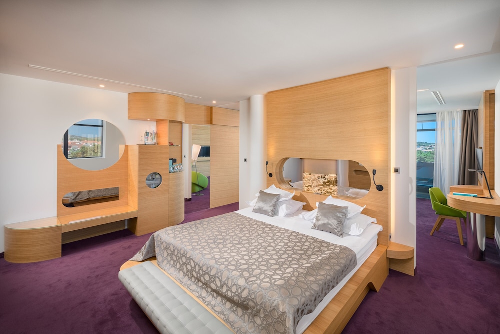 Hotel Olympia Sky — Hotel rooms in Vodice, Šibenik-Knin