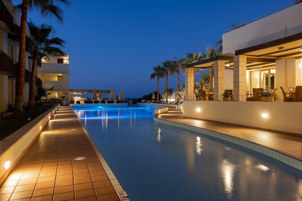 Giannoulis Santa Marina Plaza - Adults Only — Swimming pool in Chania