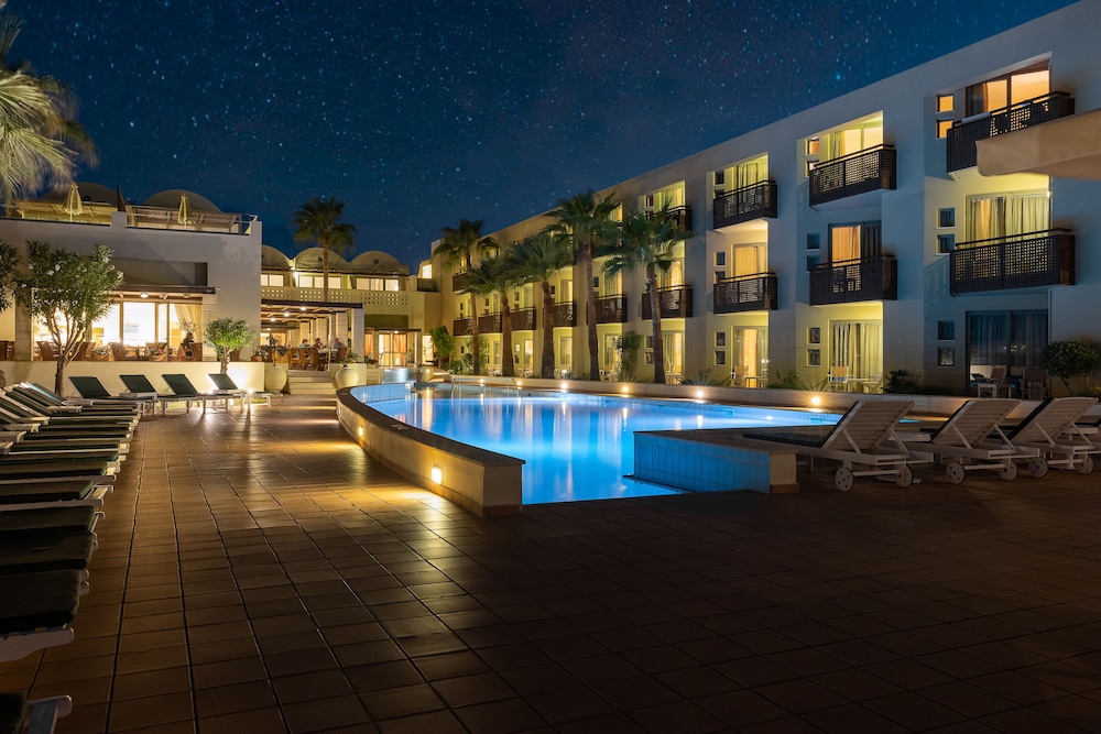 Giannoulis Santa Marina Plaza - Adults Only — Swimming pool in Chania