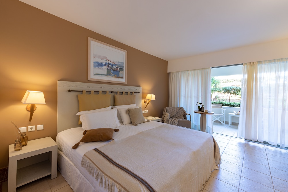 Giannoulis Santa Marina Plaza - Adults Only — Hotel rooms in Chania
