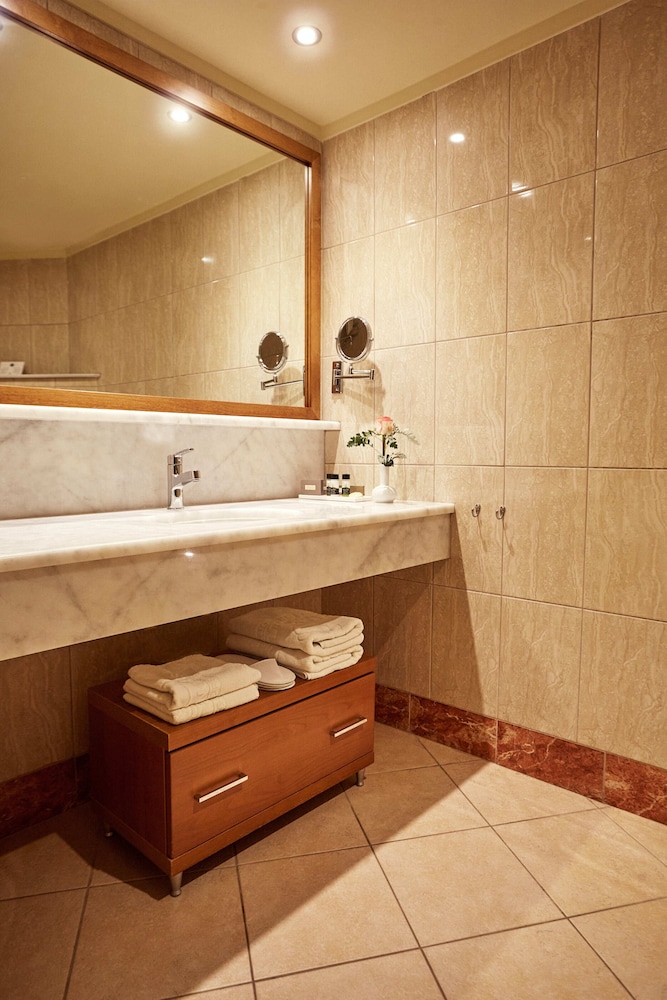 Giannoulis Santa Marina Plaza - Adults Only — Hotel rooms in Chania